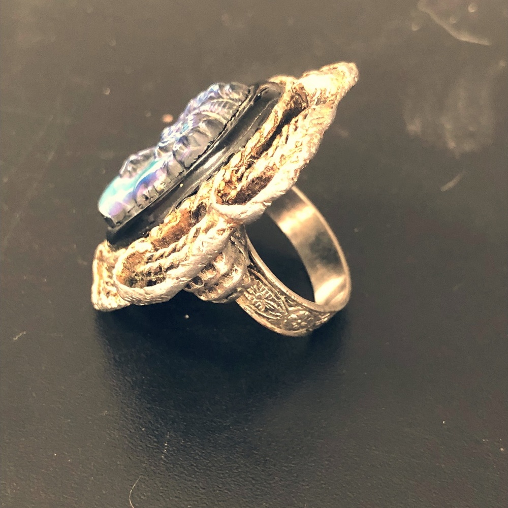 Vintage adjustable ring, gold tone